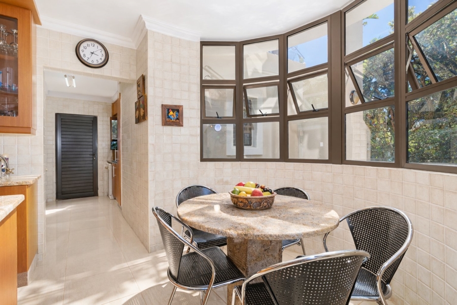 5 Bedroom Property for Sale in Caribbean Beach Club North West